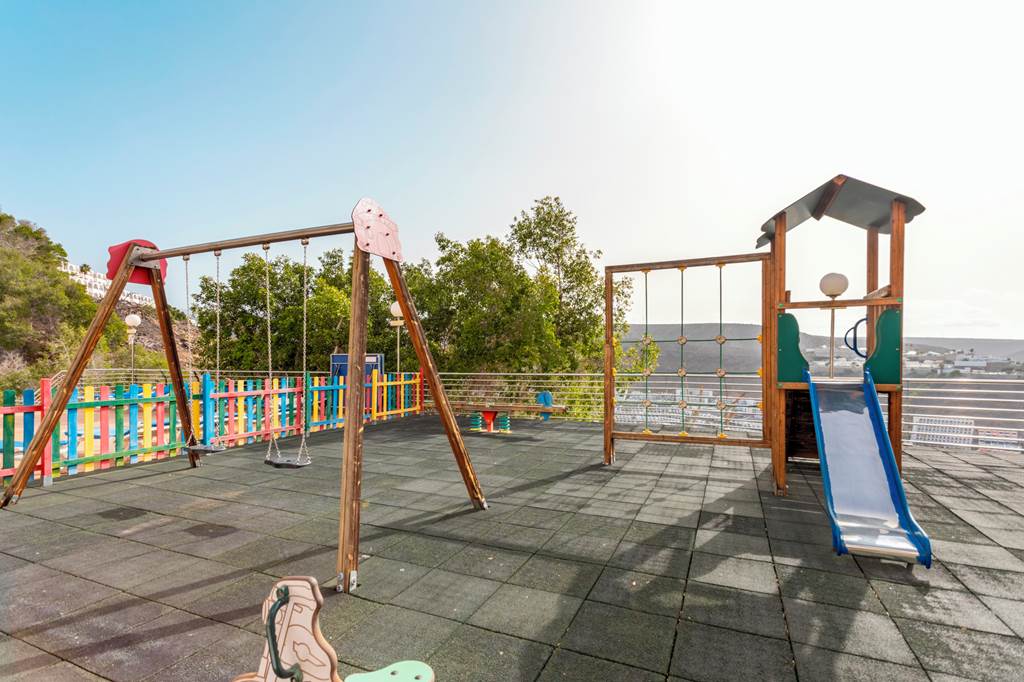 LPA_68523_Colina_Mar_Apartments_0424_05.jpg