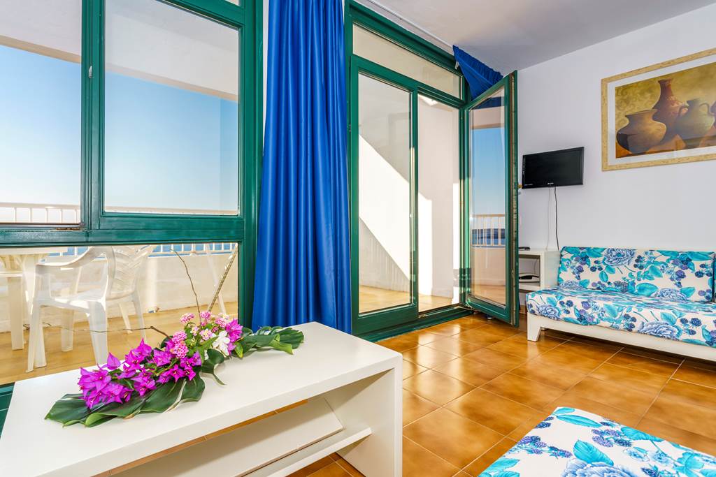 MAH_52914_Beach_Club_Apartments_Menorca_0422_03.jpg