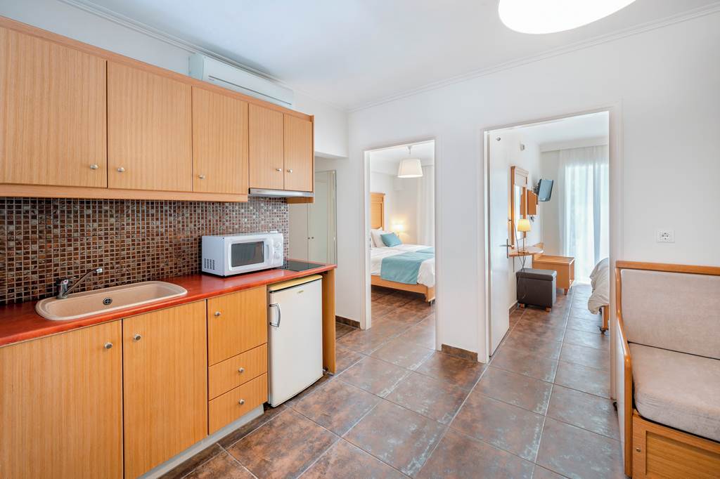 KGS_81864_Peridis_Family_Resort_1124_08.jpg