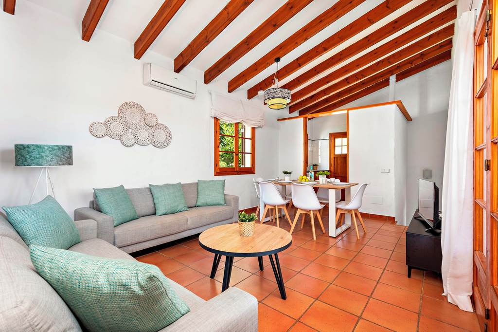 MAH_77315_Villas_Playas_de_Fornells_0824_05.jpg