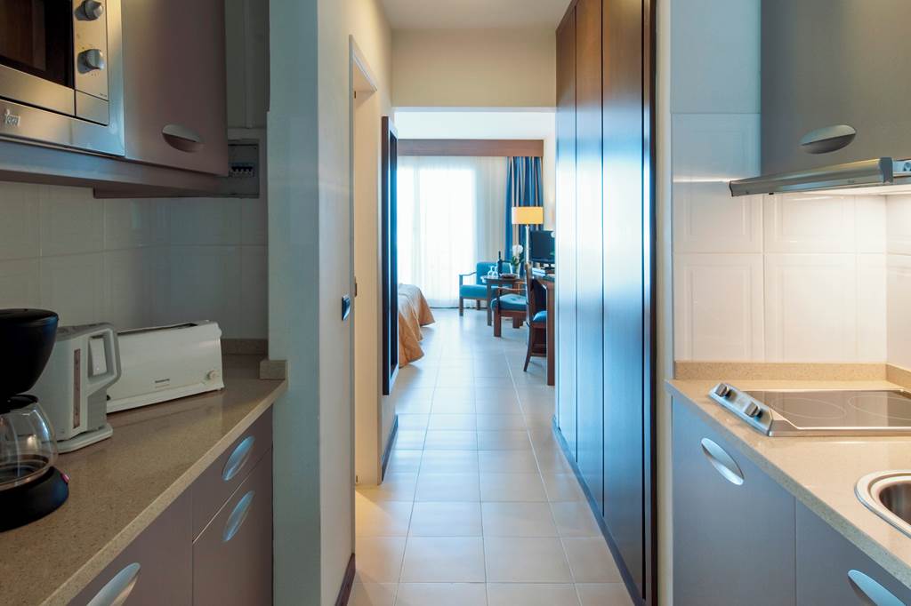 FNC_69657_Roca_Mar_Hotel_0421_02.jpg