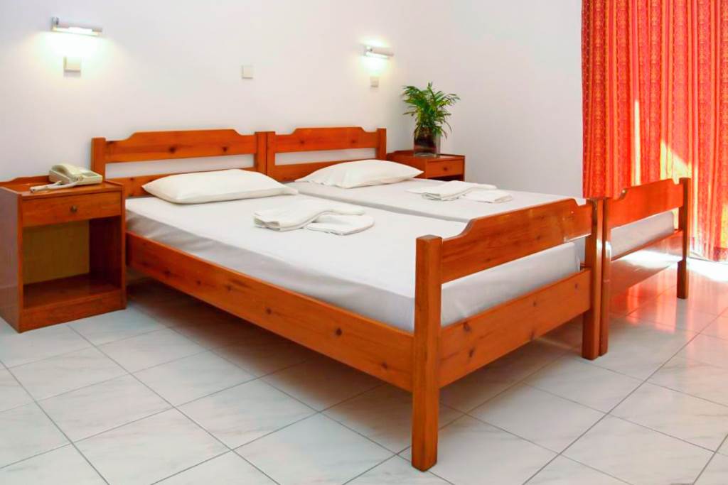 RHO_83060_Garden_Hotel_0521_18.jpg