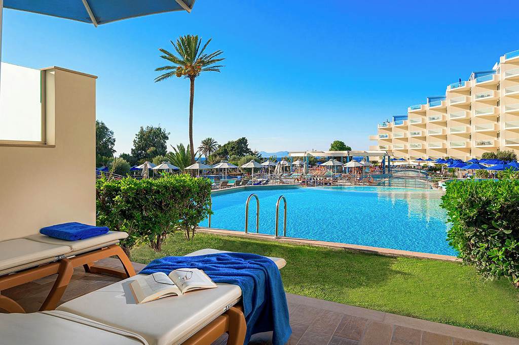 RHO_70905_Atrium_Platinum_Luxury_Resort_&_Spa_1223_05.jpg