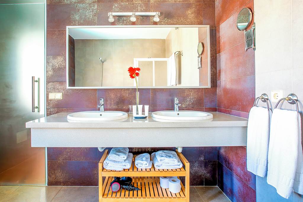 ACE_75756_Las_Caletas_Village_-_Three_Bedroom_Villa_0419_17.jpg