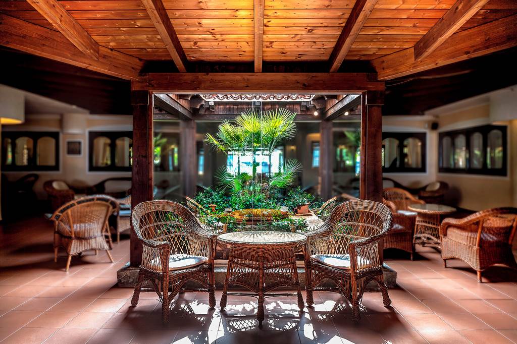 OLB_82900_Grand_Hotel_Smeraldo_Beach_0321_13.jpg