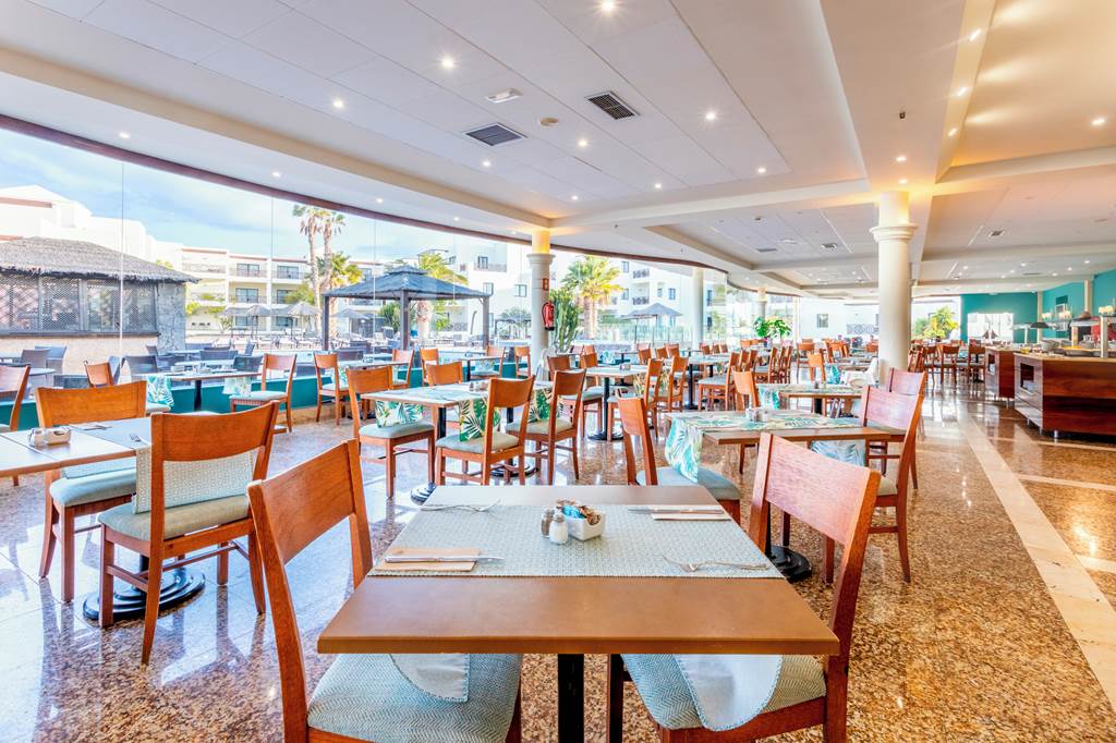 ACE_77884_Vitalclass_Lanzarote_&_Aquapark_Costa_Teguise_0220_03.jpg
