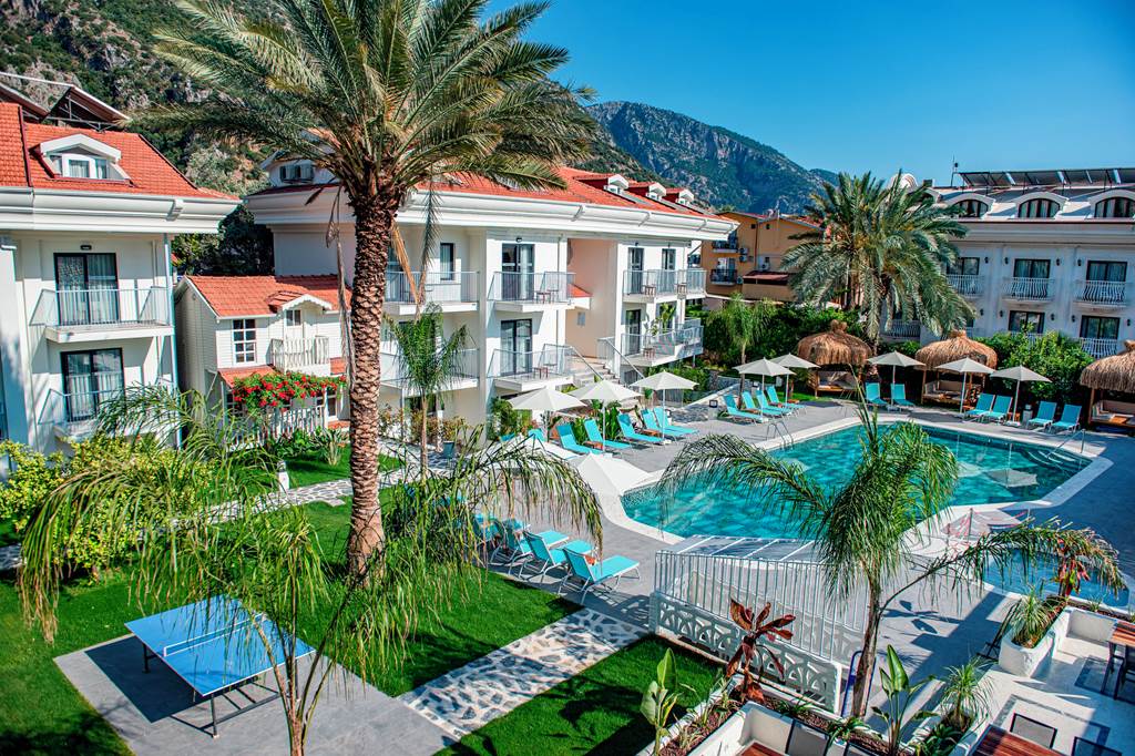 DLM_86229_Hotel_Blue_Star_1223_03.jpg