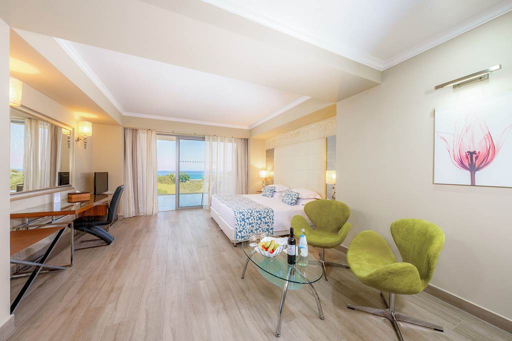 RHO_70905_Atrium_Platinum_Luxury_Resort_&_Spa_1223_02.jpg