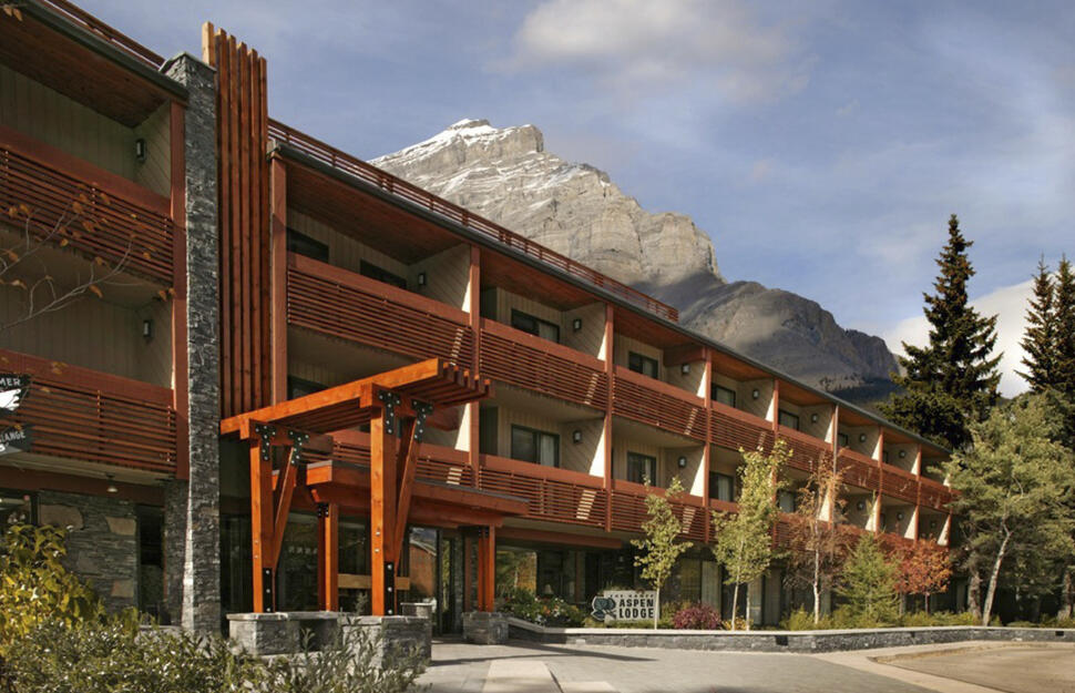 Banff-Aspen-Lodge-4.jpg