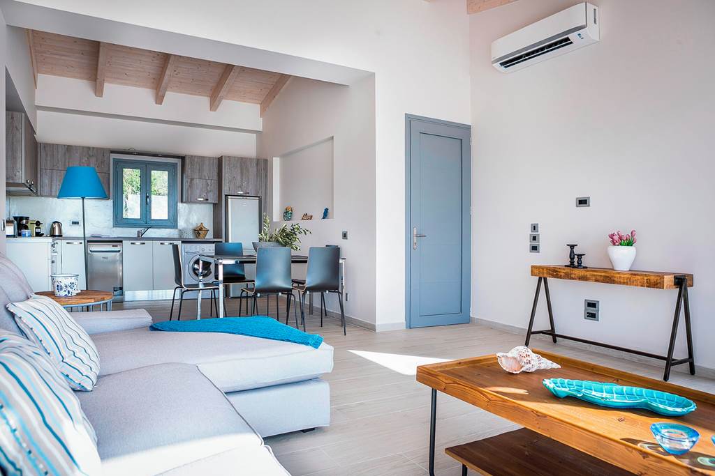 EFL_87785_Juliet_Villa_0524_07.jpg