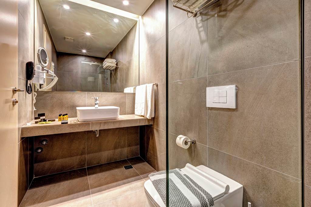 ZTH_83971_White_Olive_Elite_Hotel_1022_08.jpg