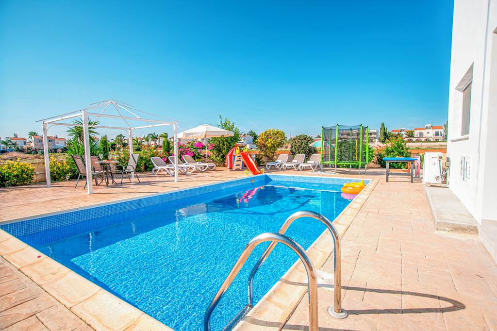 LCA_86766_Villa_Marina_Vibes_0124_03.jpg
