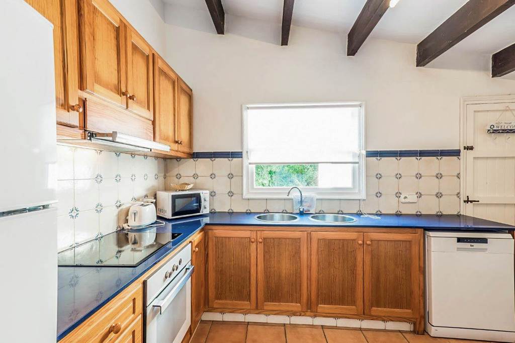 MAH_88832_Villa_Mariola_0125_06.jpg