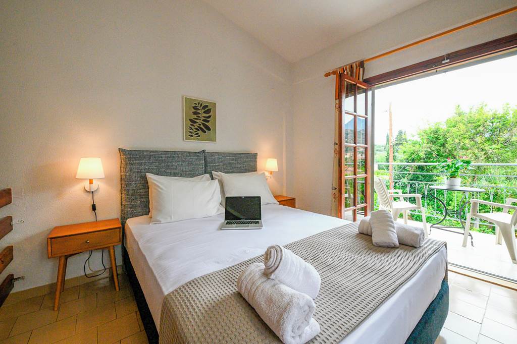 KLX_85625_Villa_Kosta_Hotel_&_Apartments_0623_04.jpg