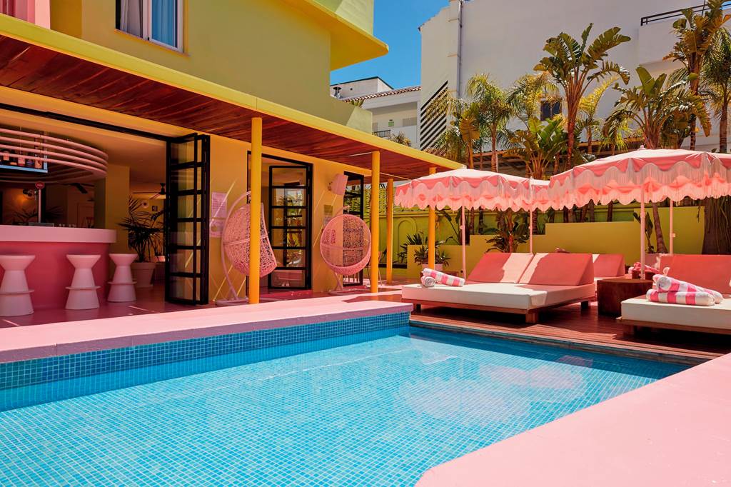 IBZ_78706_Tropicana_Ibiza_Suites_1224_02.jpg