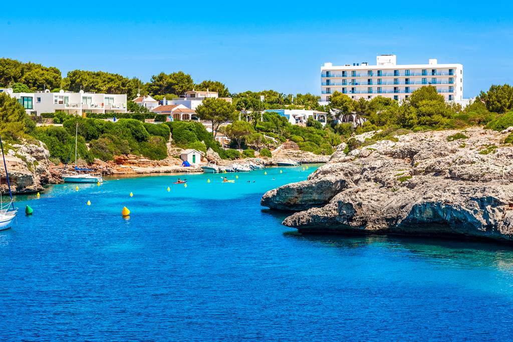MAH_72953_Globls_Calan_Blanes_0318_20.jpg