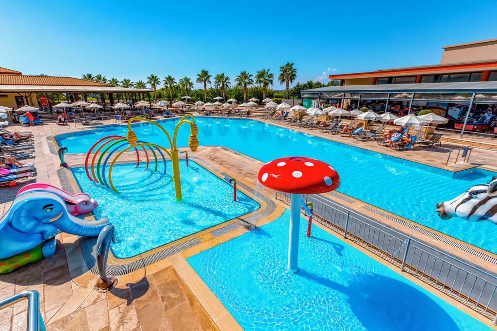 EFL_82425_Apollonian_Asterias_Resort_&_Spa_0720_03.jpg