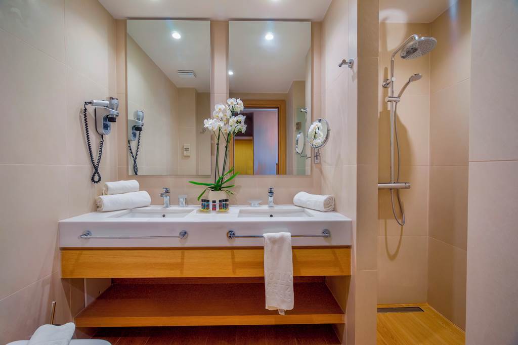EFL_82425_Apollonian_Asterias_Resort_&_Spa_0720_48.jpg