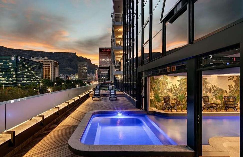 The-Onyx-Apartment-Hotel-1.jpg