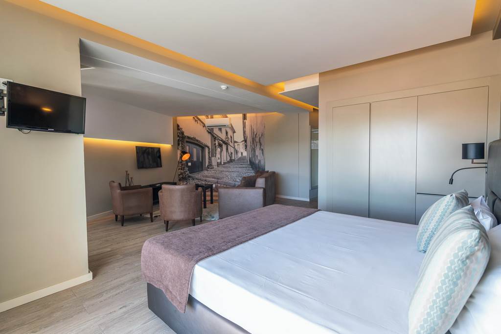 FAO_74742_AP_Maria_Nova_Lounge_Hotel_0223_01.jpg