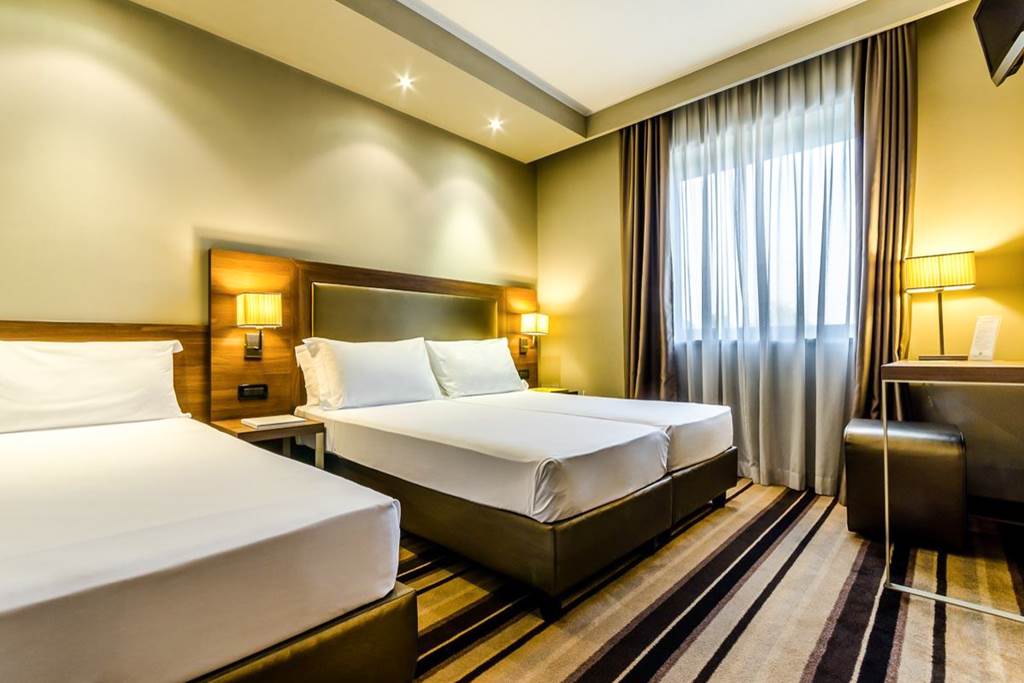 VCE_72823_Smart_Holiday_Hotel_1217_12.jpg