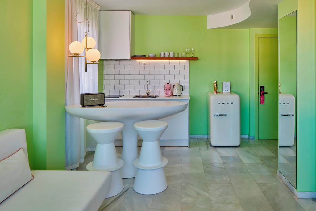 IBZ_78706_Tropicana_Ibiza_Suites_1224_08.jpg