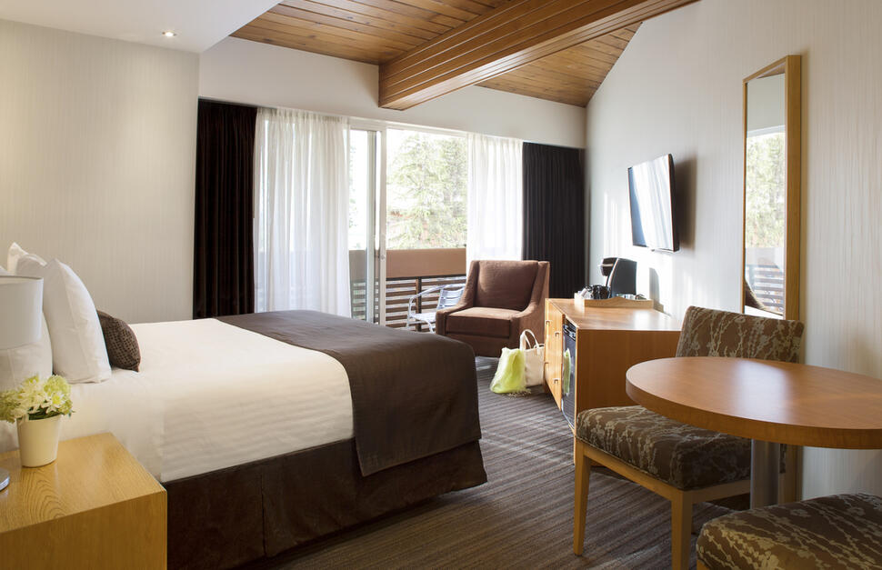 Banff-Aspen-Lodge-5.jpg