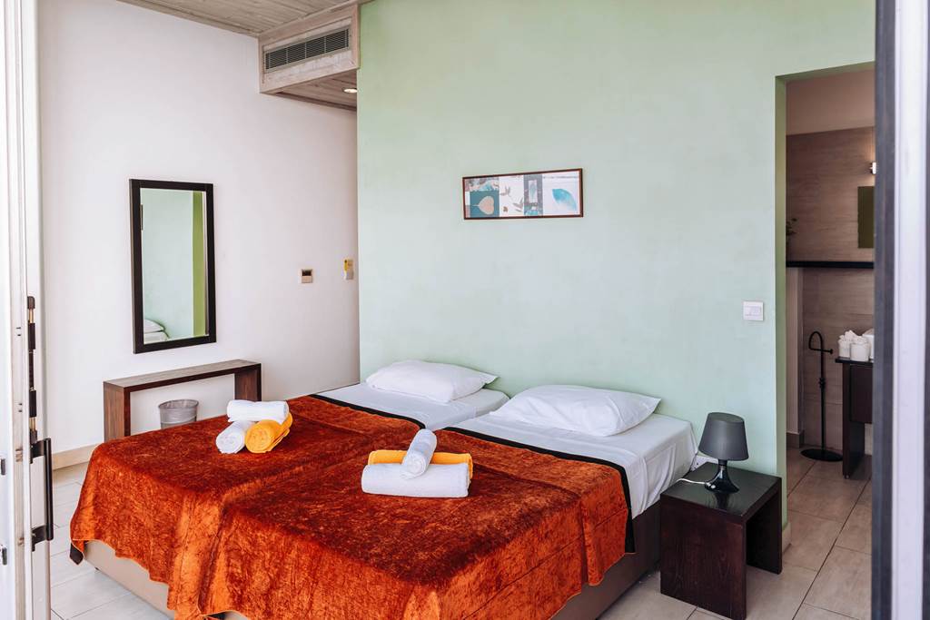 PFO_88884_Z&X_Holiday_Villas_-_Villa_Aquamarine_0125_06.jpg