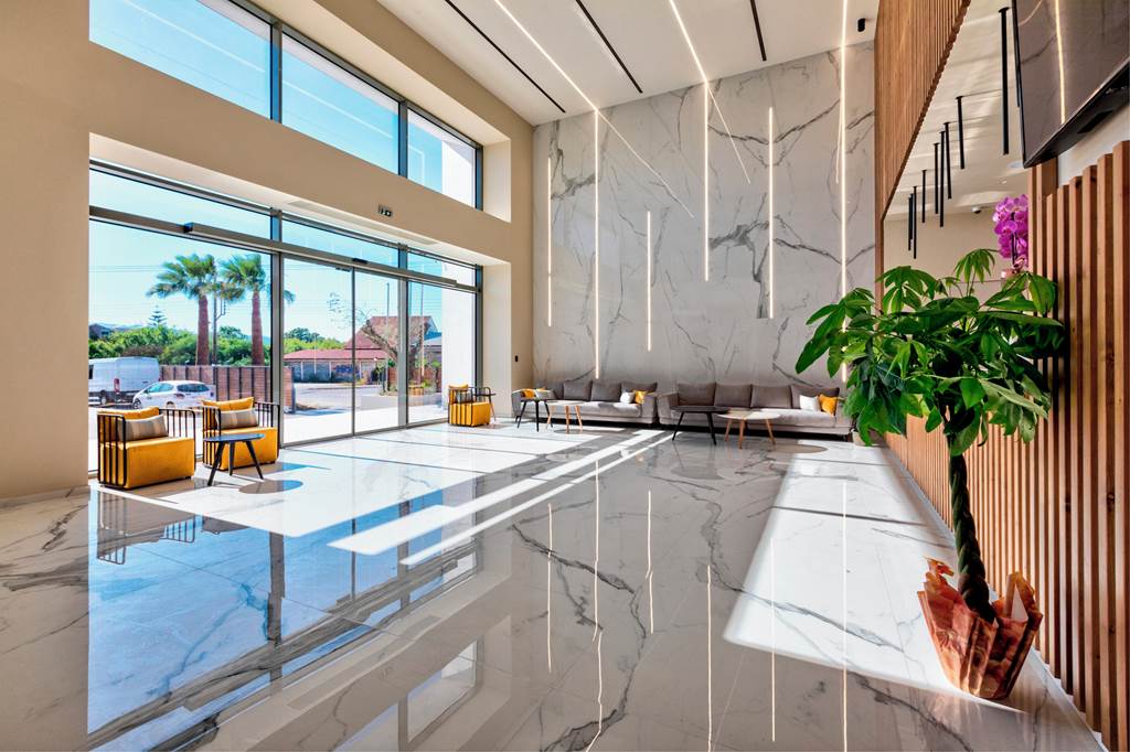 ZTH_83971_White_Olive_Elite_Hotel_1022_22.jpg