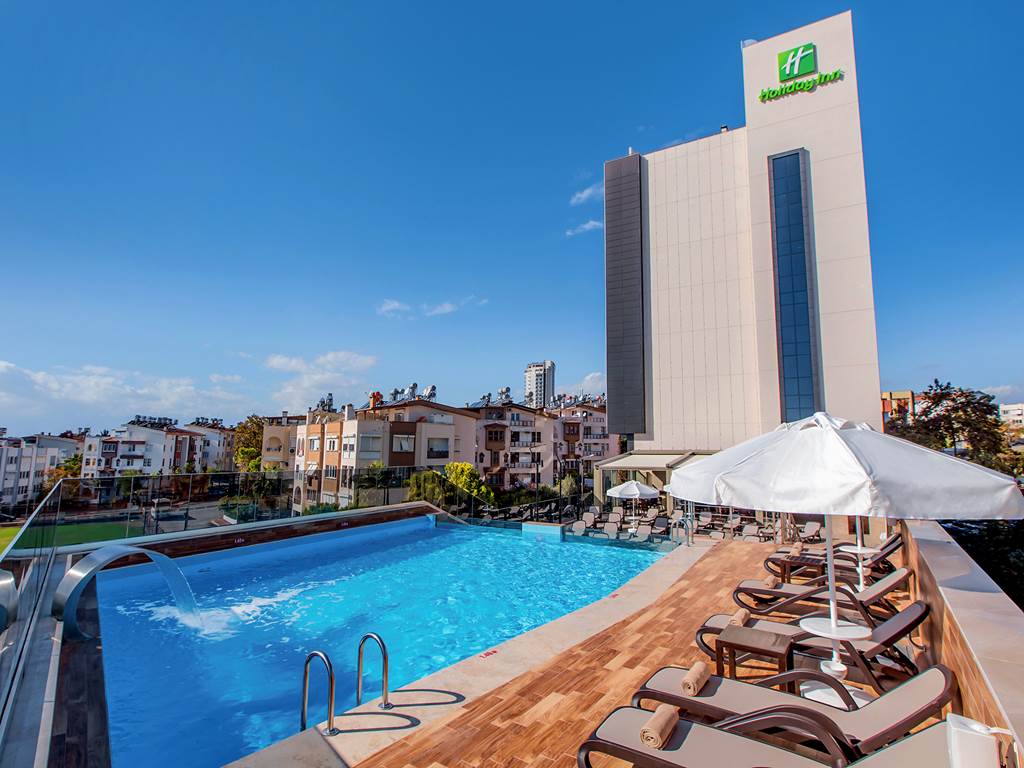 AYT_83932_Holiday_Inn_Antalya_Lara_0722_07.jpg