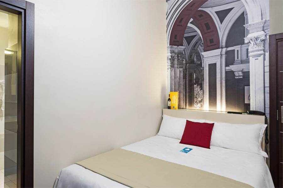 NAP_87910_B&B_Hotel_Napoli_0824_04.jpg