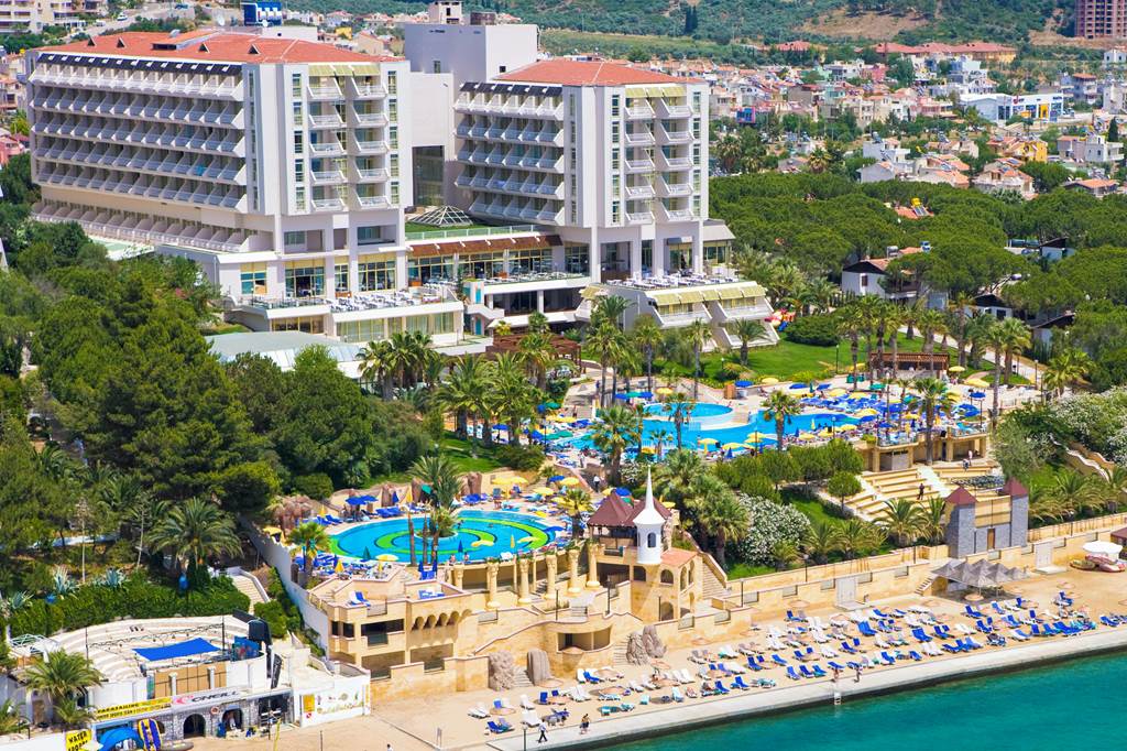 ADB_78415_Fantasia_Hotel_Deluxe_Kusadasi_1122_01.jpg