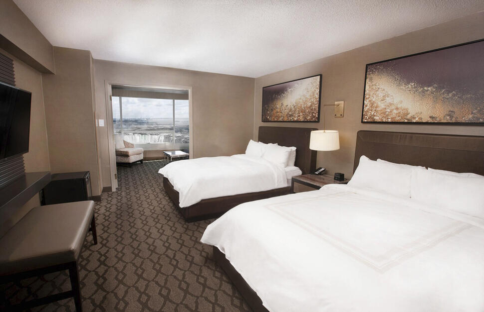 Niagara-Falls-Marriott-Fallsview-Hotel-Spa-9.jpg