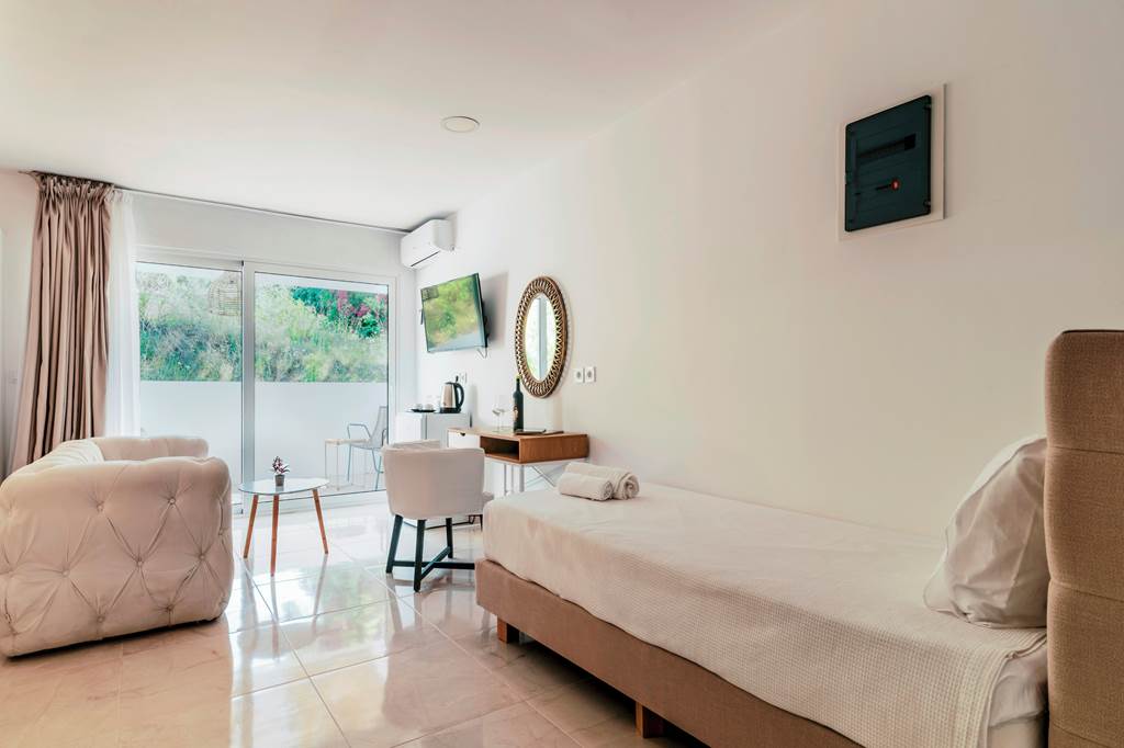 RHO_87301_Bamboo_Suites_Boutique_Hotel_0224_37.jpg