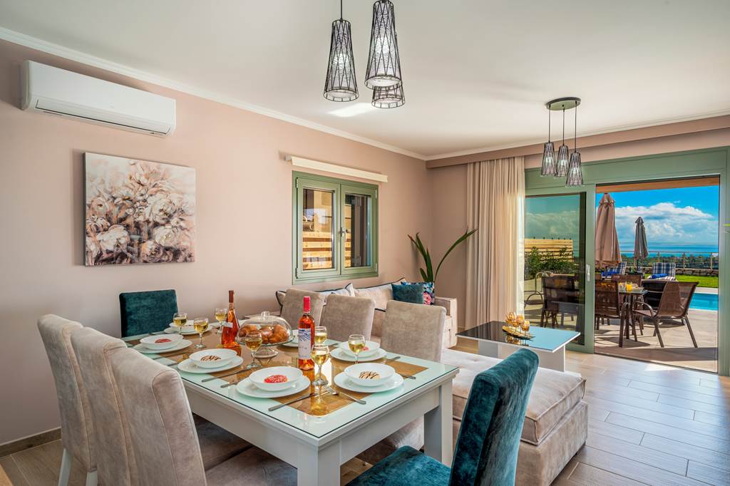 EFL_86710_Villa_Ilion_1223_02.jpg