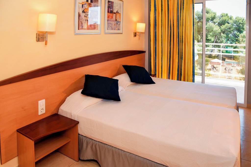 REU_77476_Aparthotel_SunClub_Salou_&_PortAventura_Theme_Park_1022_03.jpg