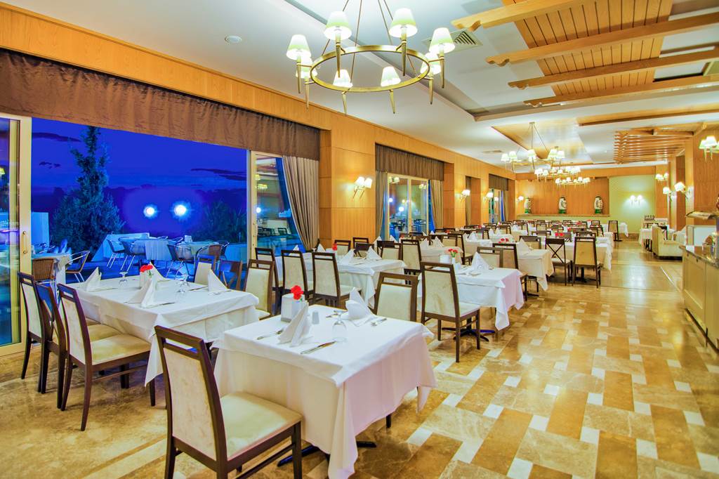 ADB_78415_Fantasia_Hotel_Deluxe_Kusadasi_1019_04.jpg