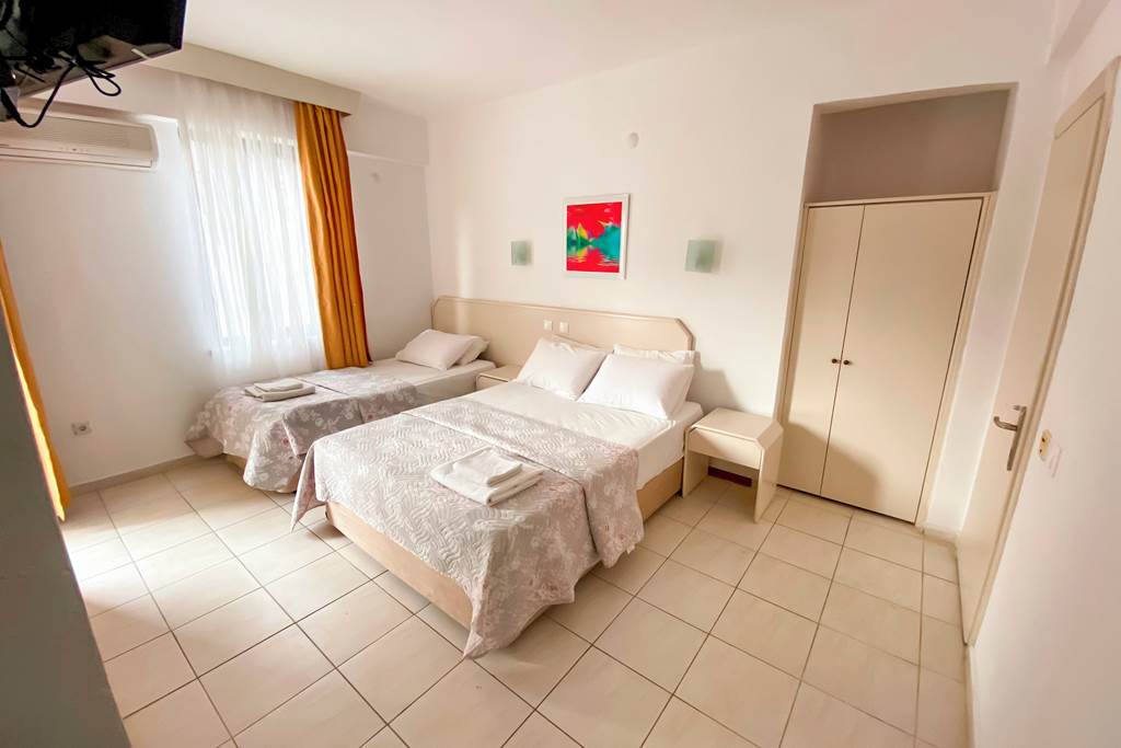 DLM_84527_Eda_Hotel_0822_19.jpg