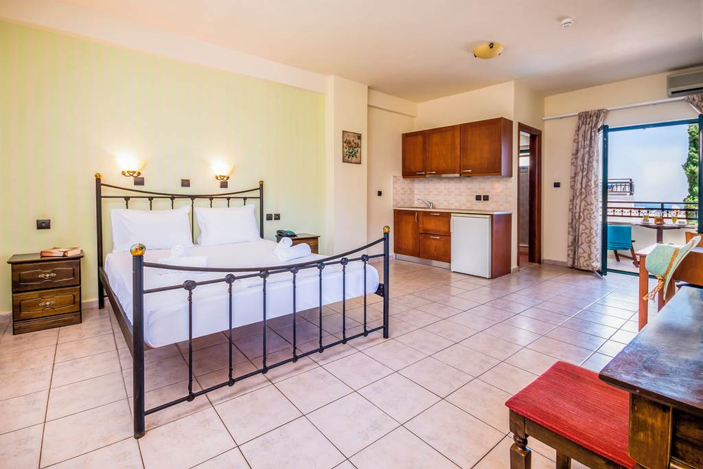 HER_78724_Dias_Hotel_&_Apartments_0723_16.jpg