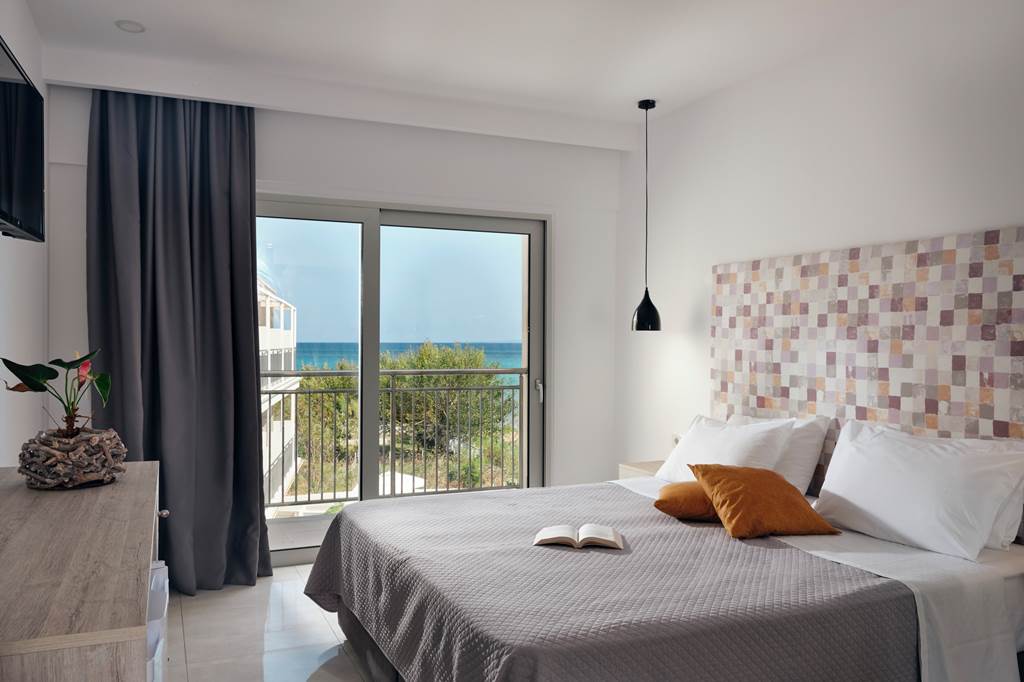 ZTH_82519_Locanda_beach_1120_10.jpg