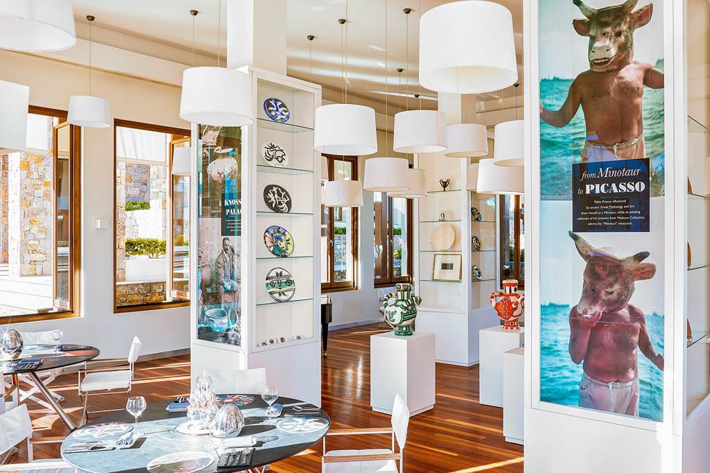 HER_84530_Grecotel_Amirandes_Boutique_Resort_0523_02.jpg