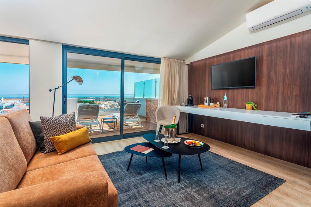 FAO_74742_AP_Maria_Nova_Lounge_Hotel_0723_15.jpg