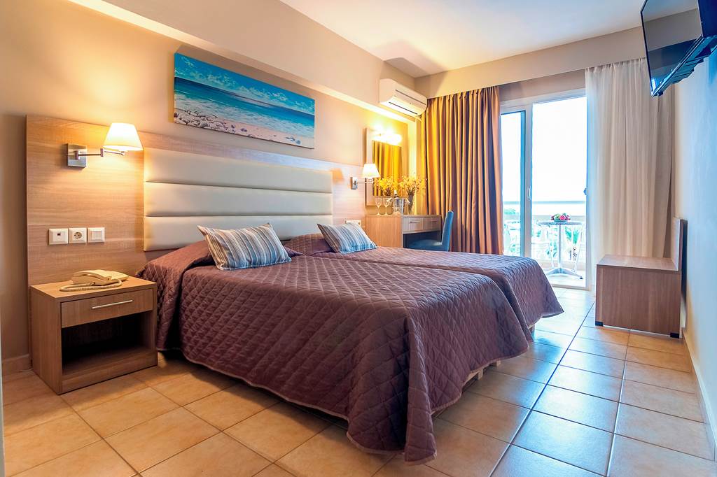 CFU_68853_Messonghi_Beach_Hotel_0419_02.jpg