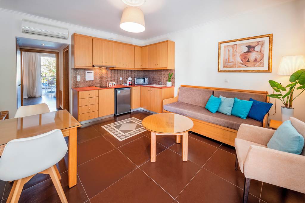 KGS_81864_Peridis_Family_Resort_1124_01.jpg