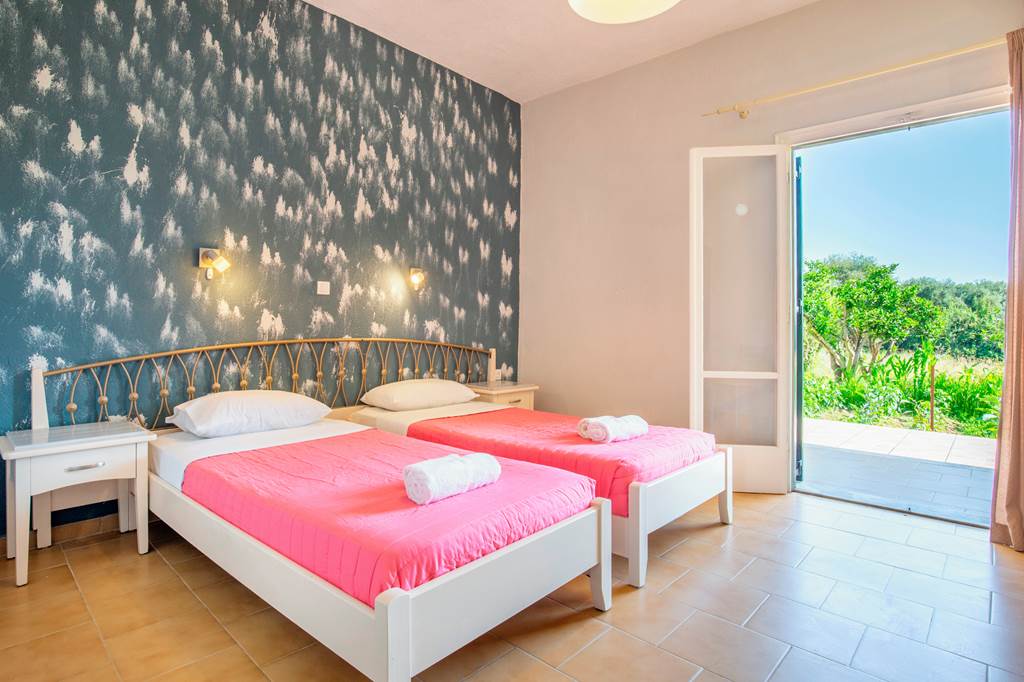 CFU_84151_Royal_Garden_Kavos_0624_18.jpg