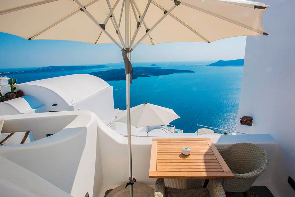 JTR_84395_Chic_Hotel_Santorini_0623_05.jpg