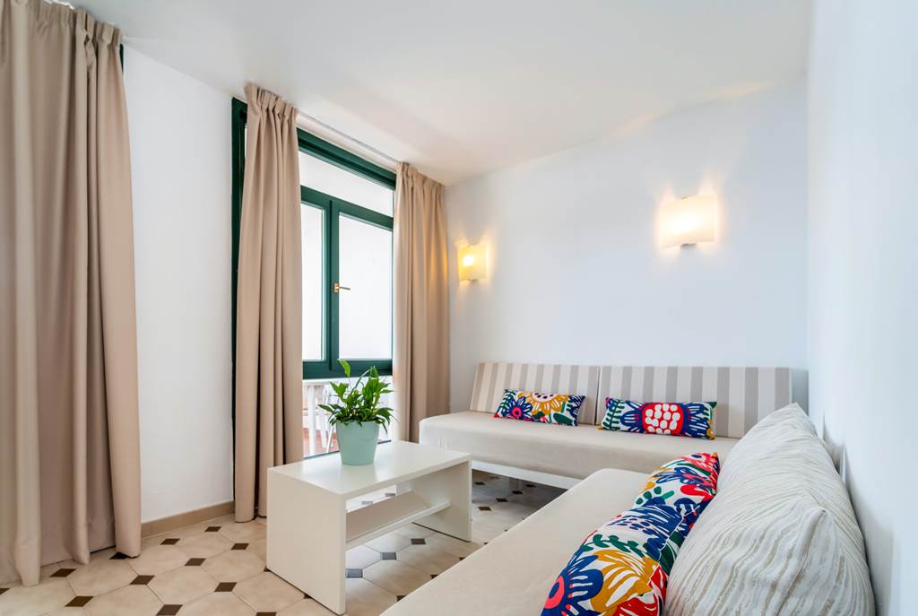 MAH_52914_Beach_Club_Apartments_Menorca_0422_14.jpg