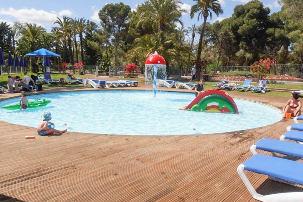 BCN_81655_Camping_Vilanova_Park_1219_04.jpg