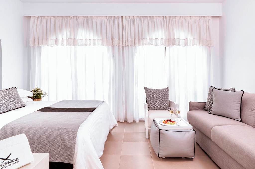 JTR_82248_Aressana_Spa_Hotel_&_Suites_0221_12.jpg