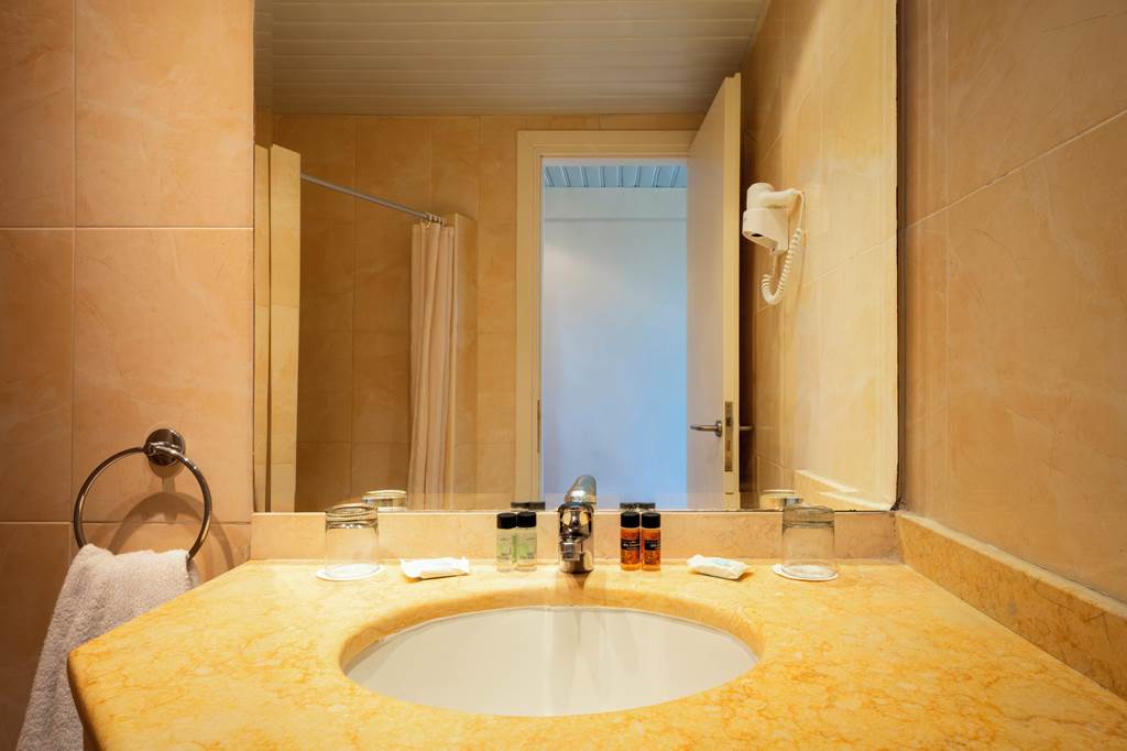 CFU_68853_Messonghi_Beach_Hotel_0724_10.jpg